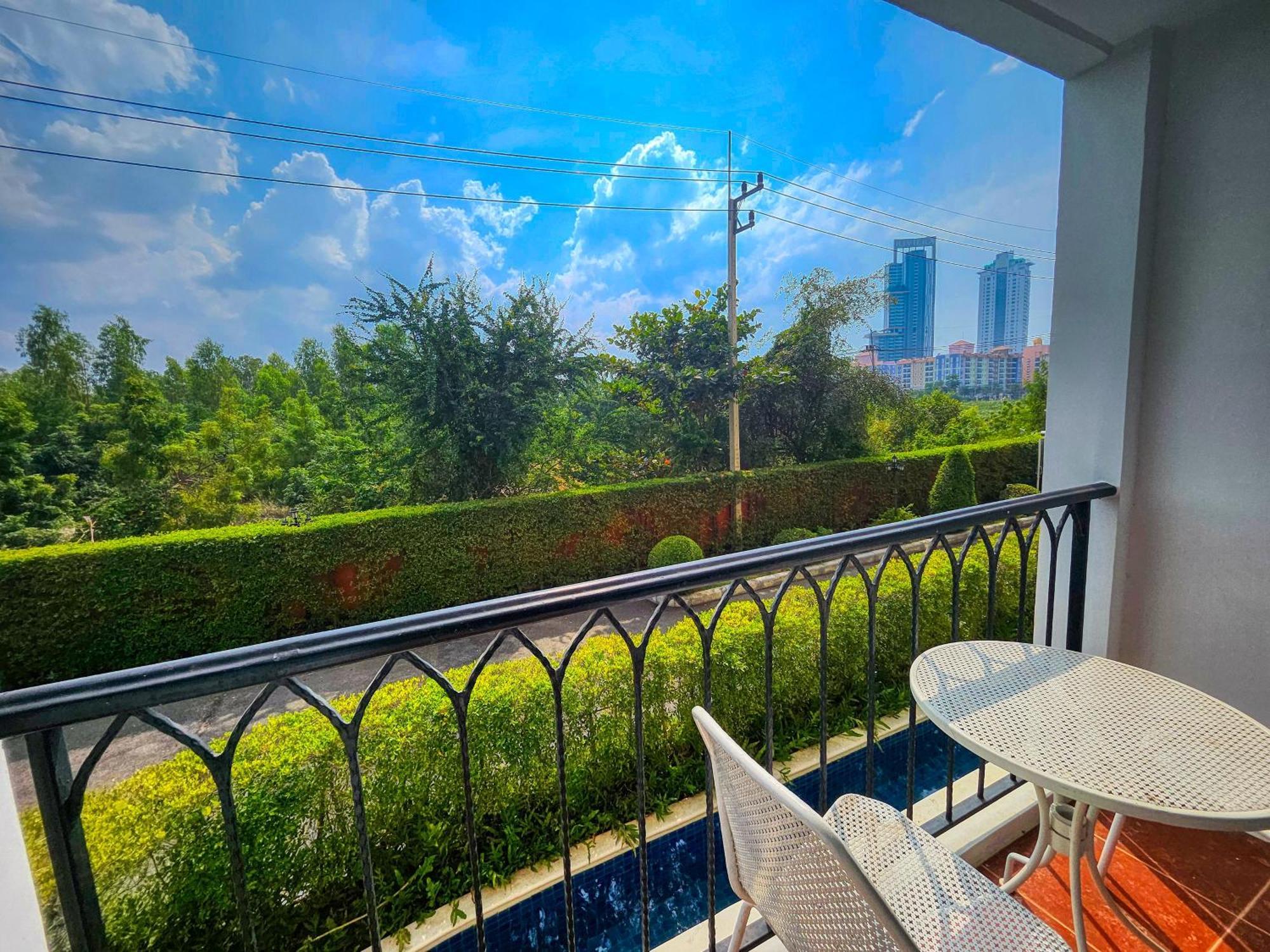 Venetian Residence Джомтьен Экстерьер фото